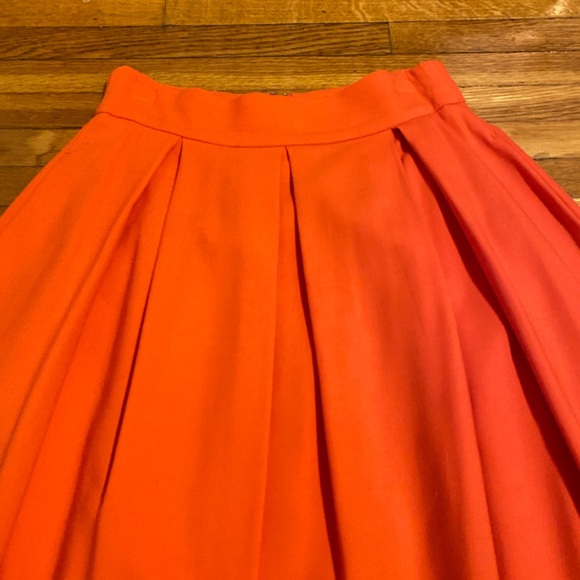 Must Have Orange Wool Pleated Midi Skirt with Pockets Size 34 or S - Picture 4 of 10